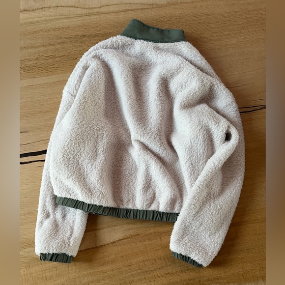 Vuori Cozy Sherpa Popover - Dune - Small - Picture 13 of 13